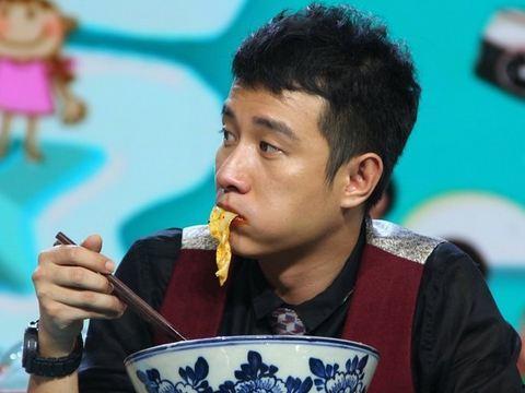 吃瓜娱乐两字男明星,揭秘“吃瓜娱乐”背后的男明星