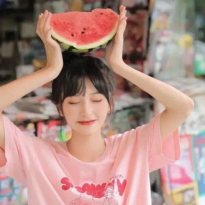 娱乐吃瓜酱头像女生图片,揭秘网红头像背后的时尚魅力