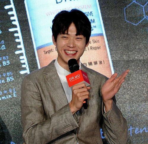 娱乐圈吃瓜小组名单公布,揭秘明星幕后故事，揭秘娱乐圈真相