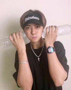 娱乐吃瓜酱男高中生,娱乐吃瓜酱与男高中生的青春故事